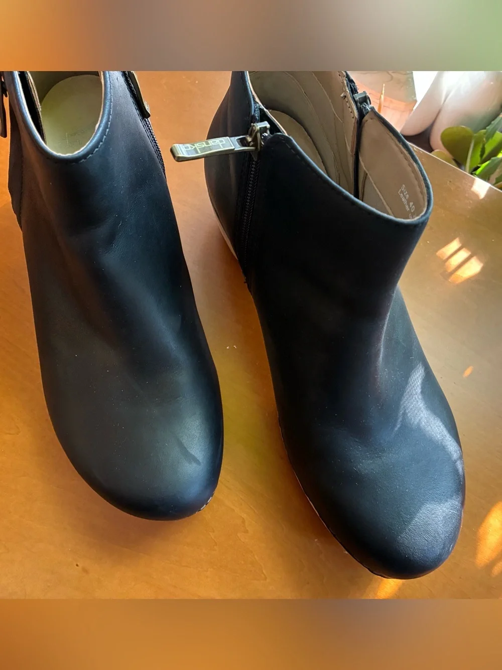 Dansko sleek black